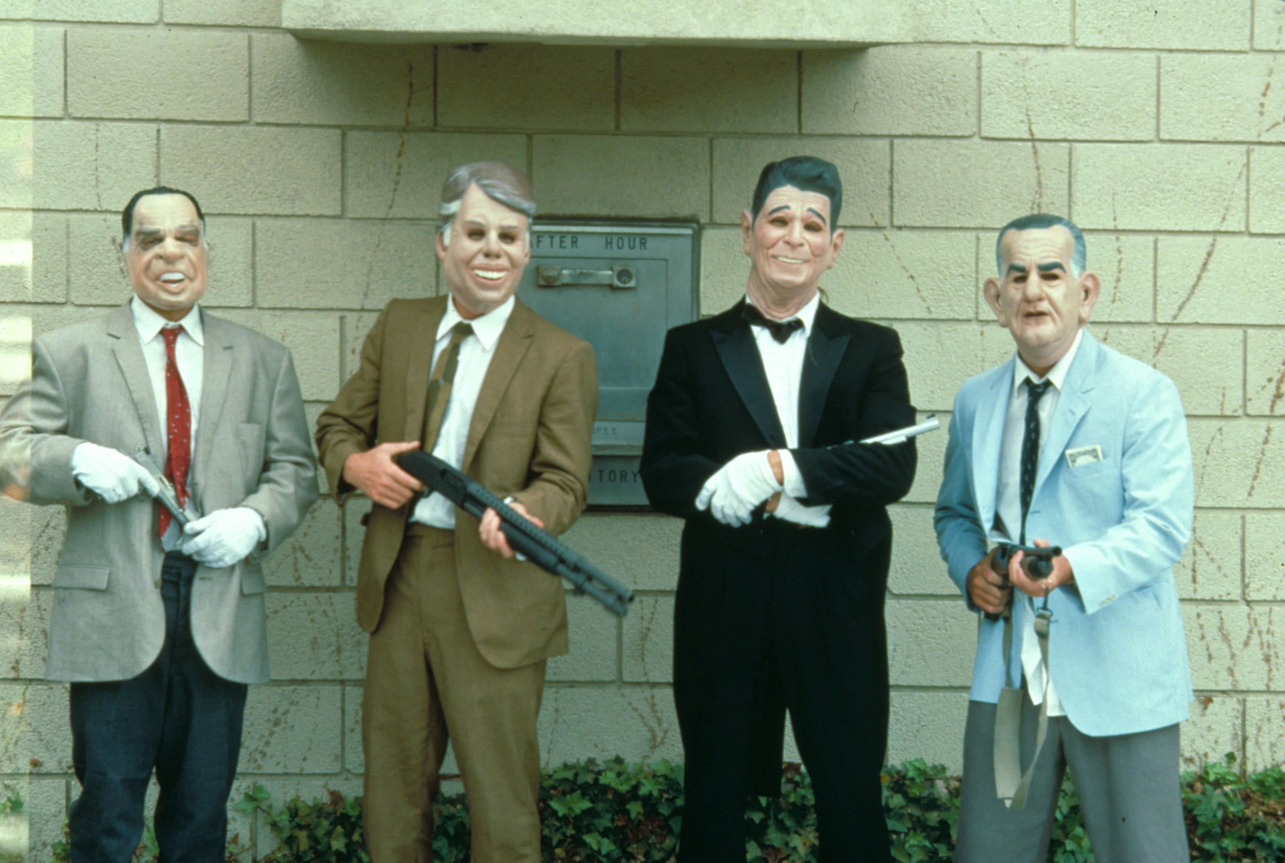 Ex Presidents as bank robbers in Point Break 1991
